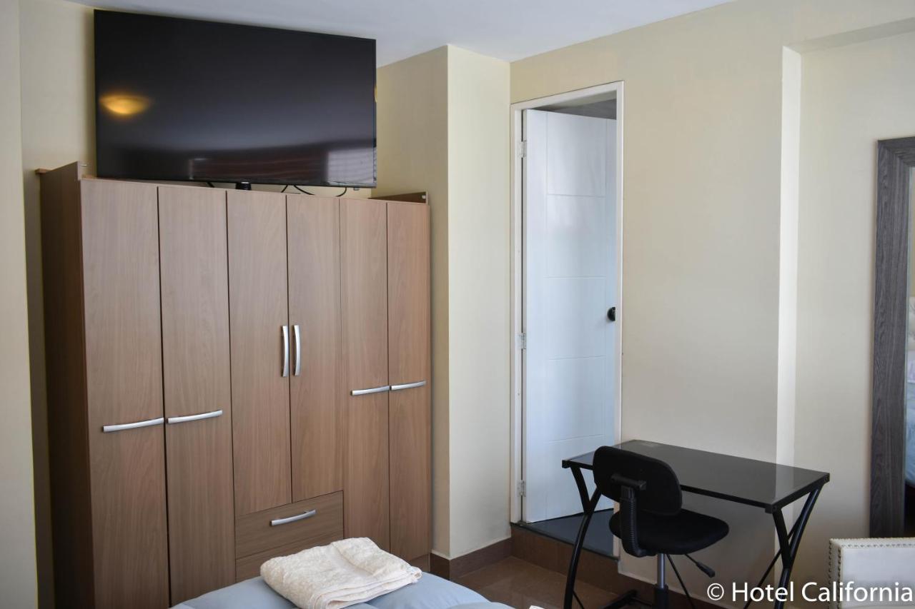 Hotel California Calca Cameră foto