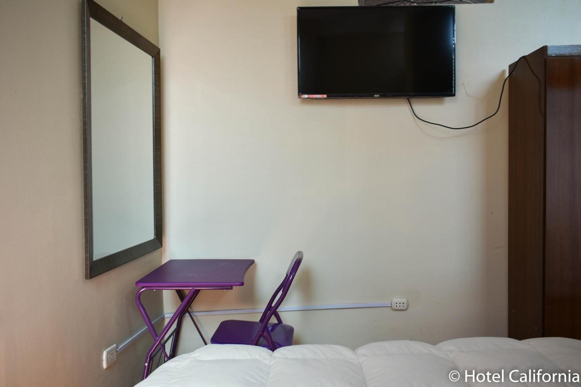 Hotel California Calca Cameră foto